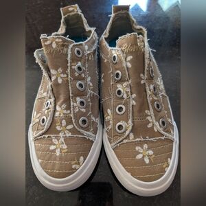 Blowfish Kids' Brown Floral Slip-On Sneakers